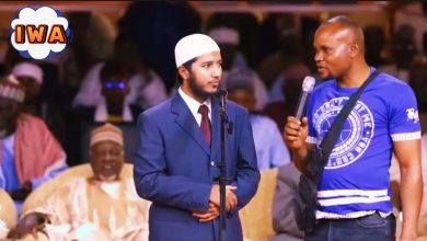 A Christian accepts Islam after Shaikh Fariq Naik’s talk in Sokoto, Nigeria. - Salaffiya